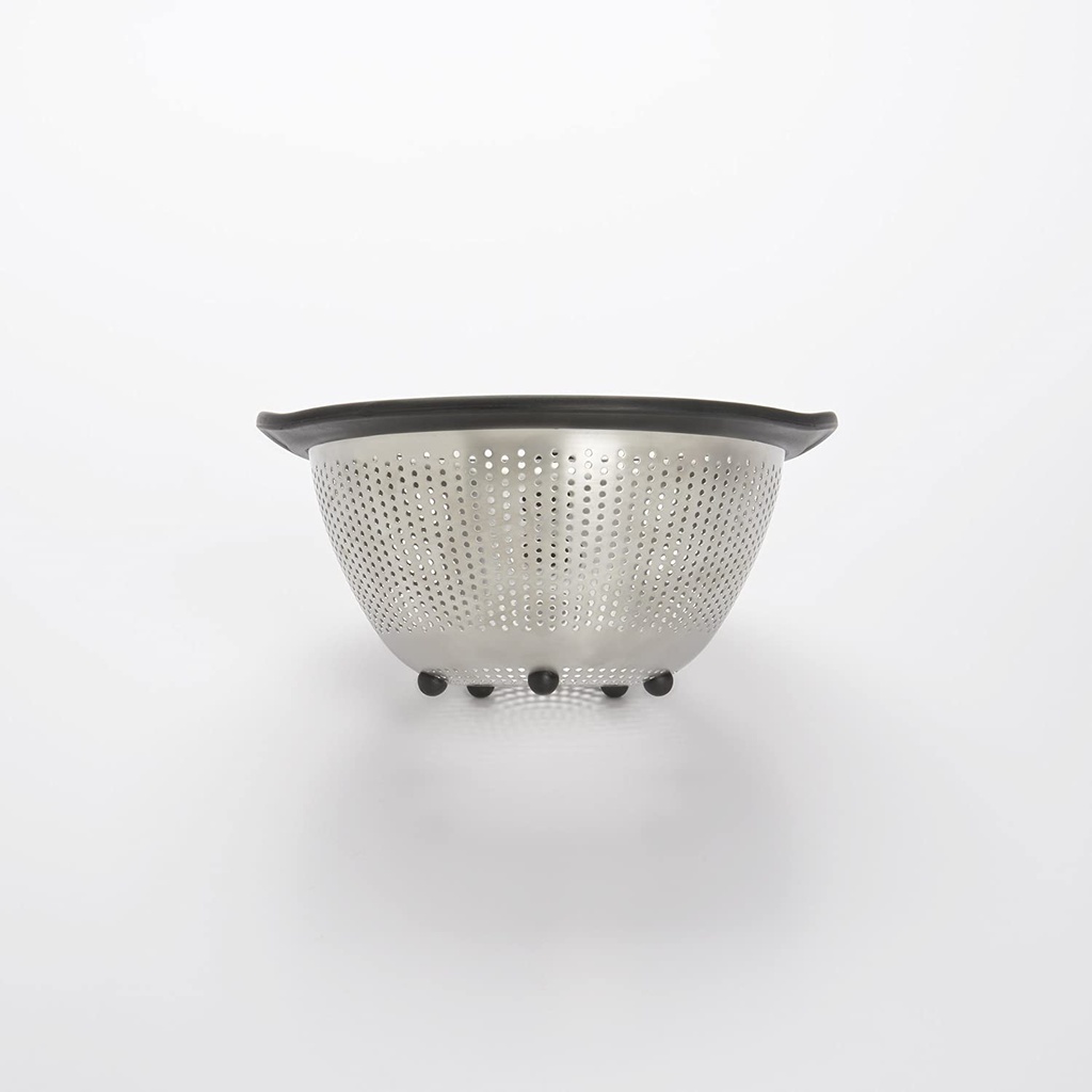 oxo-good-grips-3-qt-stainless-steel-colander-07-OXO_Good_Grips_3_Qt__145347a746641cc5675a9066bcfe7b64.jpg