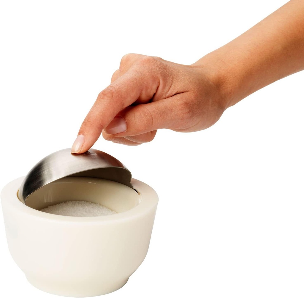 chefn-dash-salt-cellar-with-flip-top-cover-coconut-02-Chef_n_Dash_Salt_Cel_2ef75a27af3ece62baf1c3a517c120c9.jpg