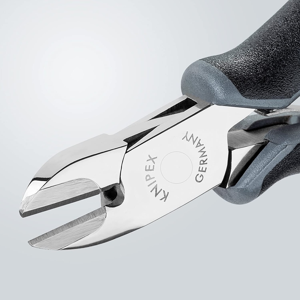knipex-77-02-135-h-esd-electronics-diagonal-cutter-esd-with-inserted-carbide-metal-cutting-edges-with-multi-component-grips-135-mm-04-Knipex_77_02_135_H_E_22f1229b448e3dce8d179cd3e3a0ebb5.jpg