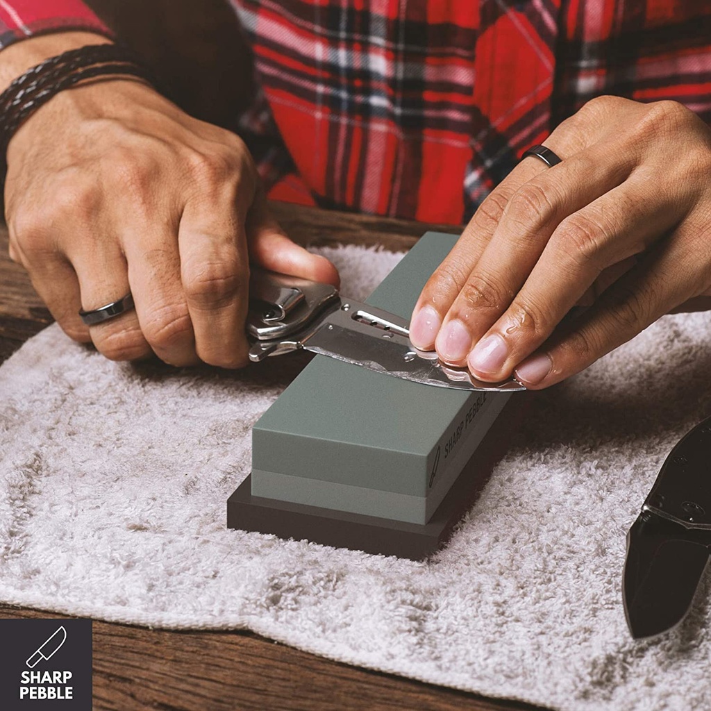 sharp-pebble-premium-whetstone-sharpening-stone-2-side-grit-400-1000-whetstone-knife-sharpener-with-flattening-stone-and-nonslip-rubber-base-05-Sharp_Pebble_Premium_d31592fe0787558a673ee498ab9947a3.jpg