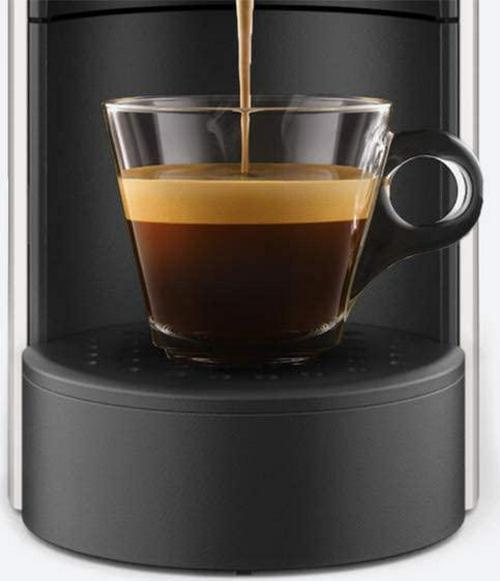 lavazza-a-modo-mio-jolie-and-milk-coffee-machine-with-milk-frother-white-04-Lavazza_A_Modo_Mio_J_99dab7a101dd059de2ab993f521751e7.jpg