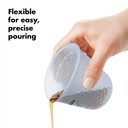 oxo-good-grips-3-piece-squeeze-and-pour-silicone-measuring-cup-set-04-OXO_Good_Grips_3_Pie_6d93d57174093d3a37b8a8d9cd756b7d.jpg