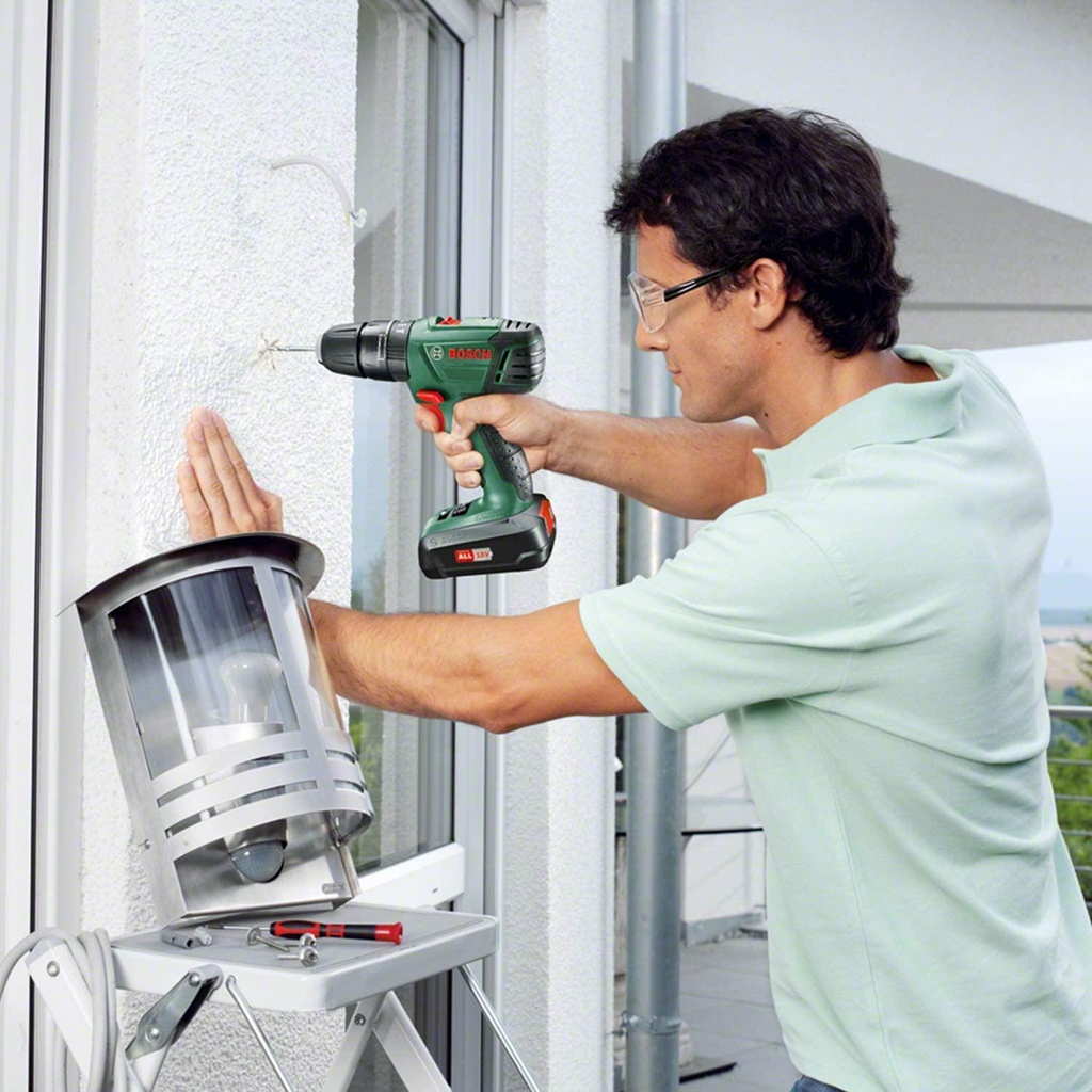 bosch-home-and-garden-cordless-combi-drill-psb-1800-li-2-2-batteries-18-volt-system-in-carrying-case-06-Bosch_Home_and_Garde_4f620e9e336420fa5741ebaf9df23c42.jpg