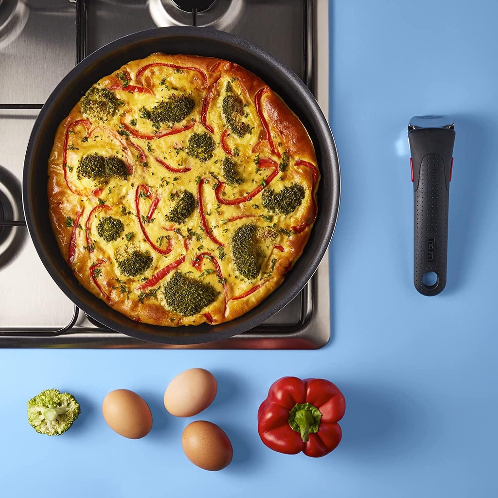 tefal-ingenio-easy-on-pots-and-pans-set-13-pieces-stackable-removable-handle-space-saving-non-stick-black-l1599243-12-Tefal_Ingenio_Easy_O_4007a4728704089f4ead614c2bea5624.jpg