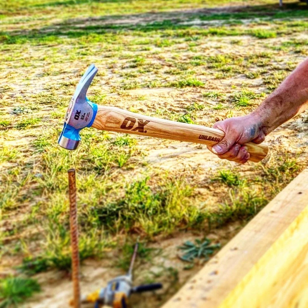 ox-tools-22-ounce-pro-california-milled-face-framing-hammer-with-hickory-handle-03-1398943541bb207d7da4899a0e6331e5.jpg