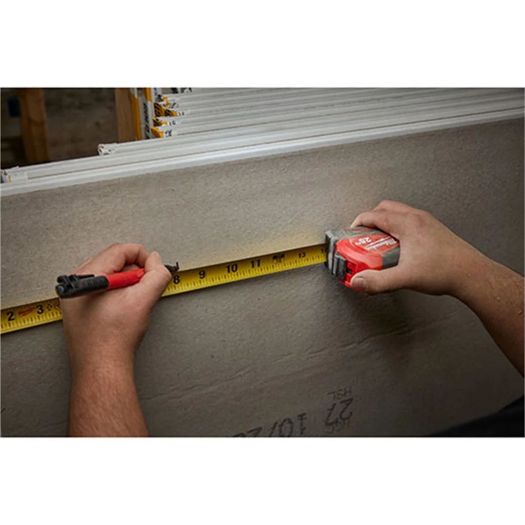 milwaukee-tool-8m-26ft-compact-tape-measure-05-40f85d4f408ce08f1c114149aa995b7b.jpg