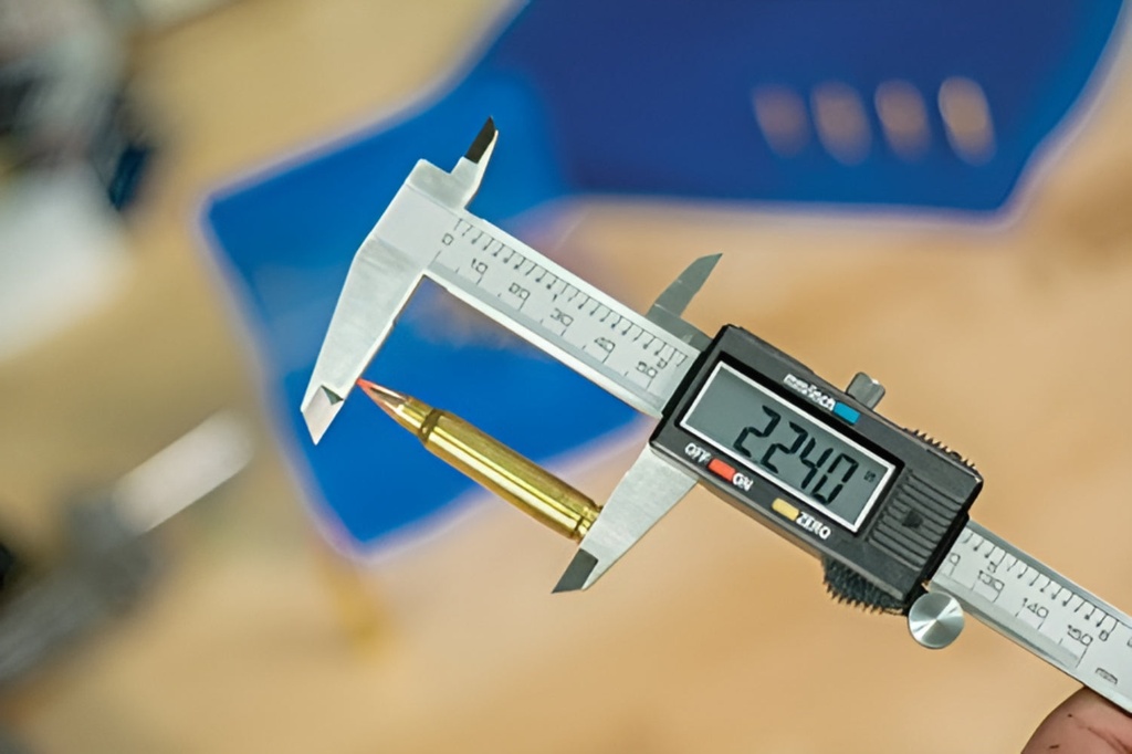 frankford-arsenal-electronic-caliper-stainless-steel-02-f6c812589c913415df21170df669d40a.jpg