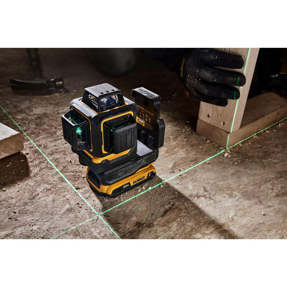 dewalt-atomic-20v-3x360-line-laser-bare-07-bbc8a929adf2b7ca7baa3162d47e9fb4.jpg