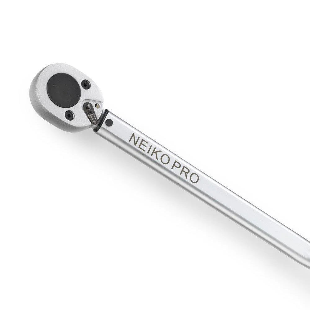 neiko-pro-03711b-3-4-torque-wrench-3-4-drive-sae-50-300-ft-lb-34-length-adjustable-click-torque-wrench-chrome-vanadium-cr-v-steel-04-696962185d21d41f58a8d99af8cf0d80.jpg