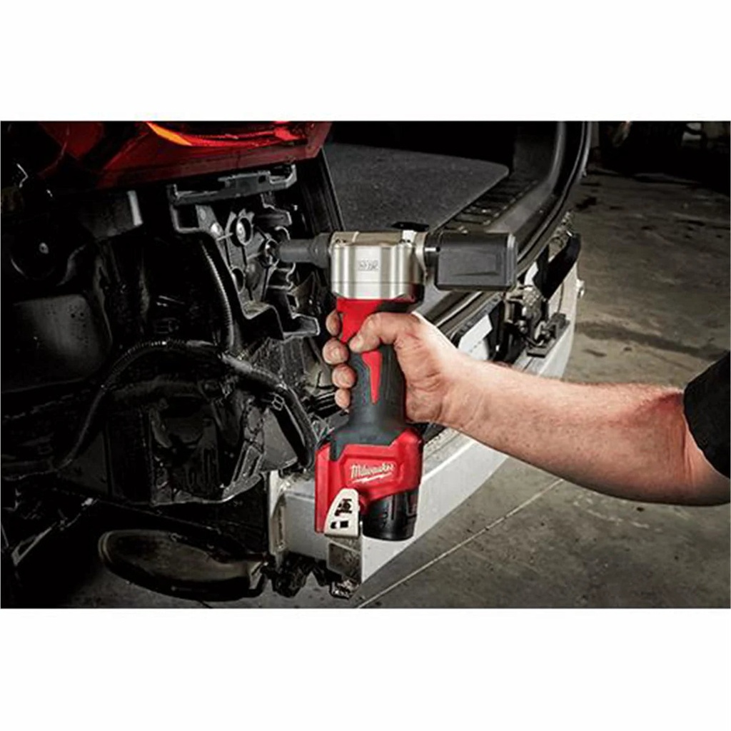 milwaukee-2550-22-m12-rivet-tool-kit-08-c558c631efcce966bb73aca320fe82a1.jpg