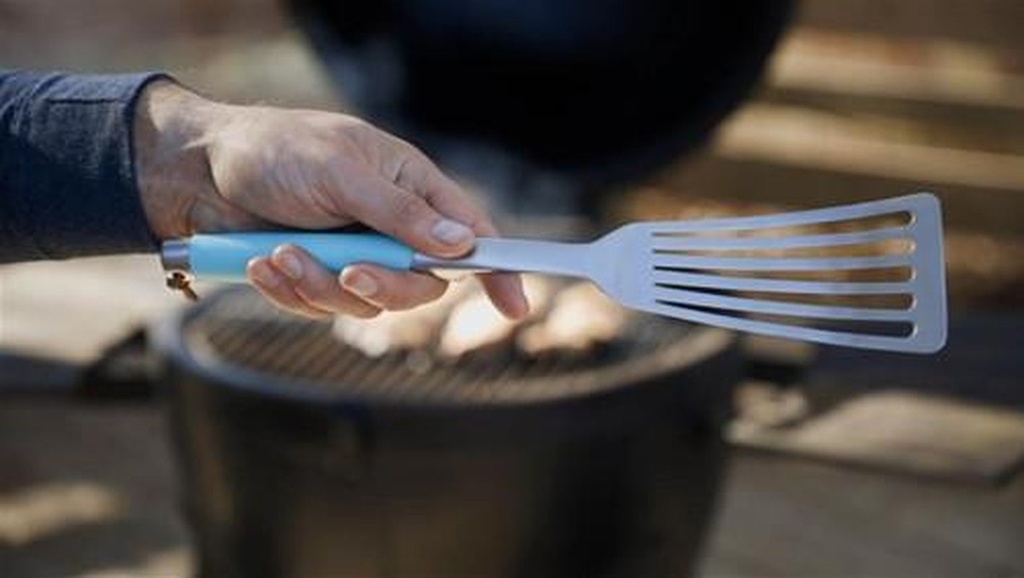 ultimate-fish-spatula-by-toadfish-stainless-steel-metal-spatula-slotted-turner-perfect-for-cooking-seafood-on-the-grill-or-in-the-kitchen-02-e75a08537fe6bb704d34575348eebee4.jpg
