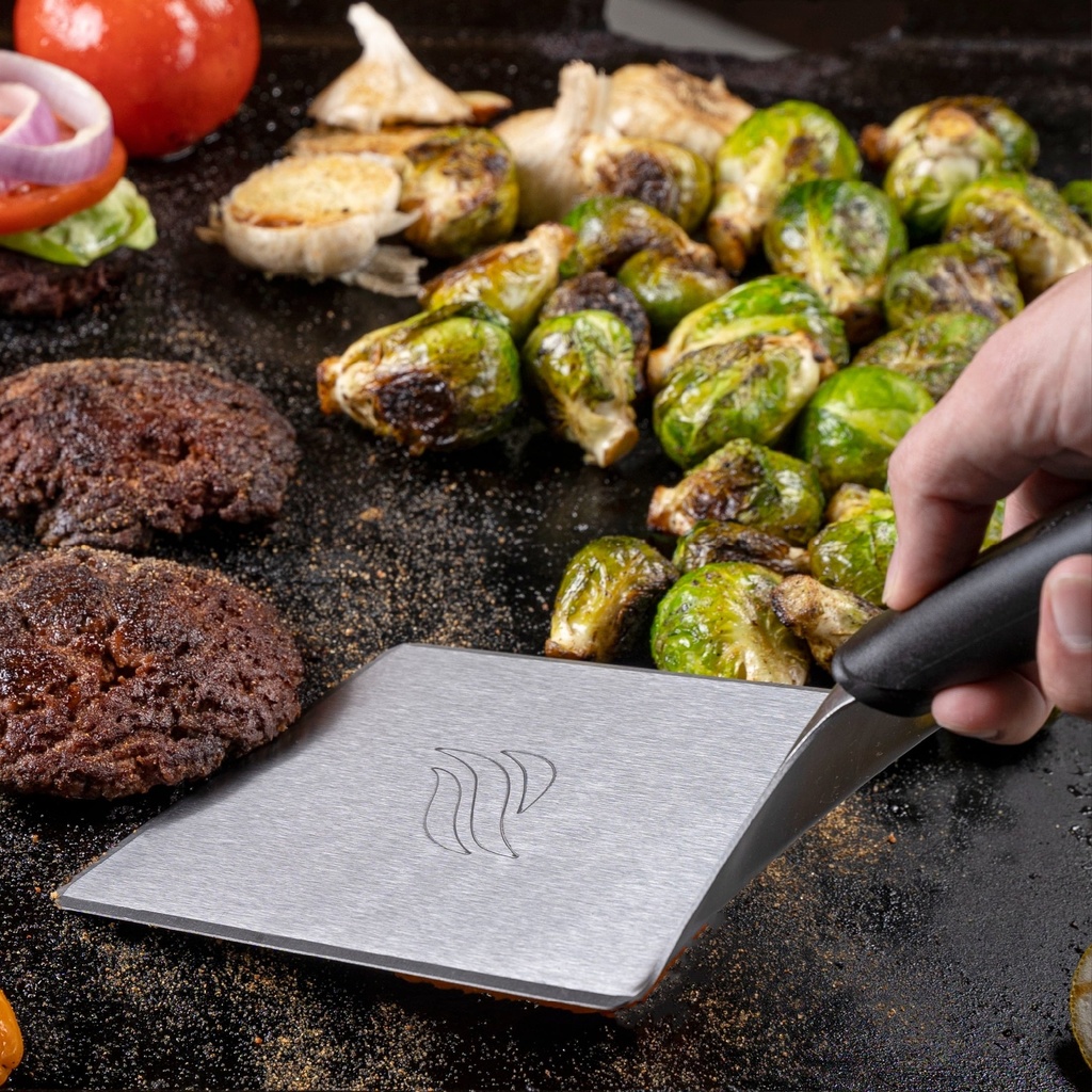 blackstone-stainless-steel-xl-hamburger-spatula-05-246ad309-6fc1-45ce-abdb-aafff0782768.b13c9352a688924012dc0a02d829ffaf.jpg