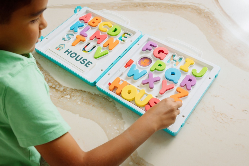 chuckle-roar-first-words-all-about-a-b-cs-travel-case-for-children-ages-3-by-buffalo-games-04-4c60a1ff-c8a1-4c45-b2b3-05c5570e20de.ee41a1fb11a99e4aed0d718cbfa6f6fa.jpg