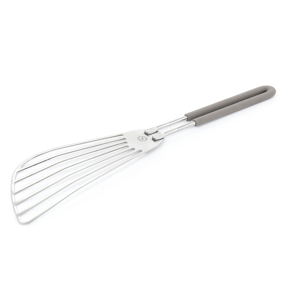 martha-stewart-stainless-steel-fish-turner-03-6375ebf5-3ea5-4a4e-8858-5a1b478dd5c4.33523b5c7e6f5f6b1907b4f0a3faa6fb.jpg