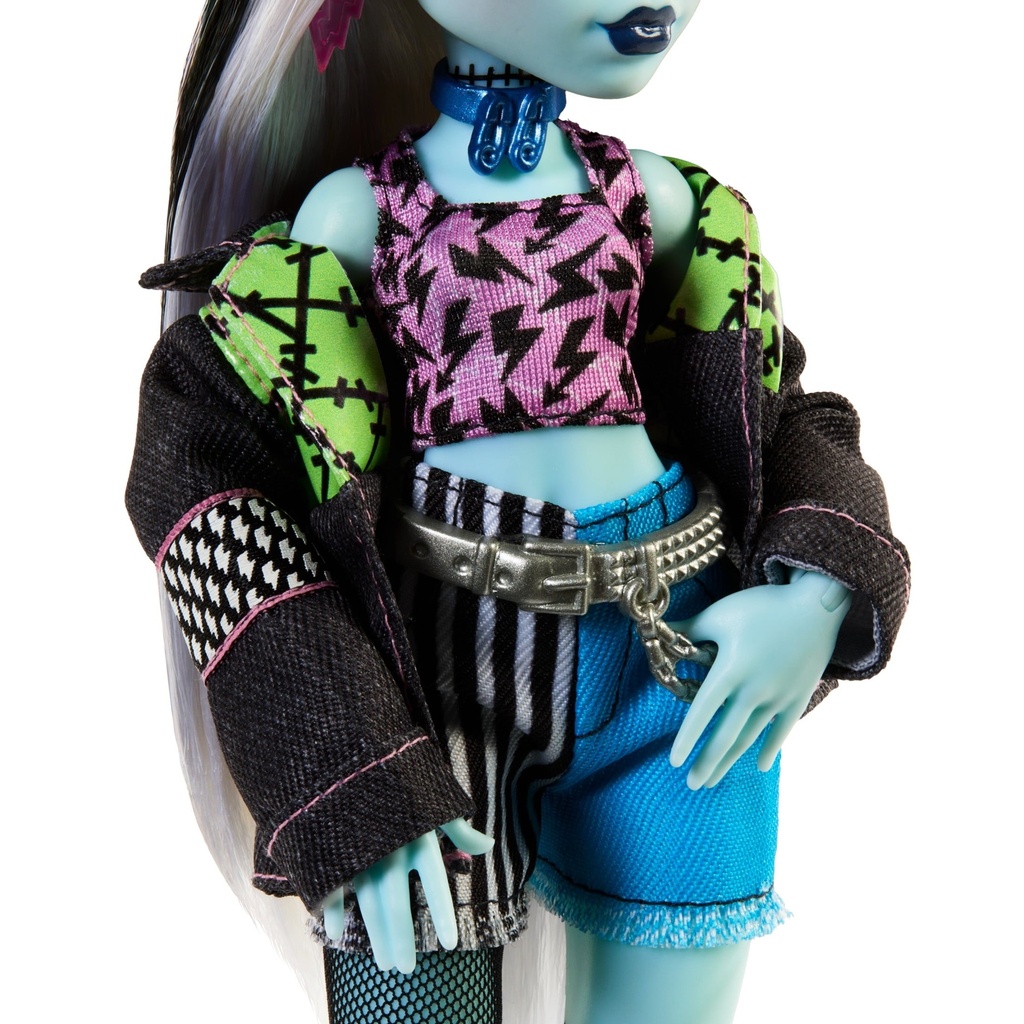monster-high-frankie-stein-fashion-doll-with-pet-dog-watzie-and-accessories-collectible-toy-05-b8ac87e7-350b-46a9-9224-eca4b21e4e94.04d013eec83c00400cb682a0e14b1203.jpg