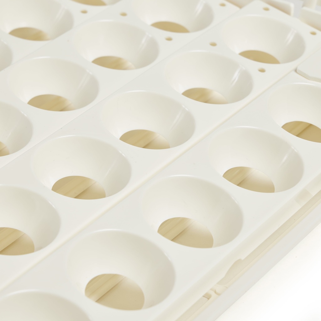 farm-innovators-41-egg-capacity-120v-automatic-egg-turner-3200-07-0bdbb301-3350-4078-8722-ccc27667345b.241de1c0a1f910f9e06393ba40f14e53.jpg
