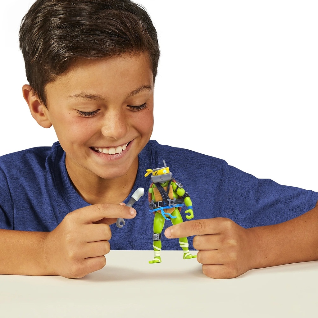 tales-of-teenage-mutant-ninja-turtles-mutations-mix-and-match-4-5-leonardo-basic-action-figure-assortment-by-playmates-toys-06-54c7056578372d6031d7bdd0721bcc26.jpg