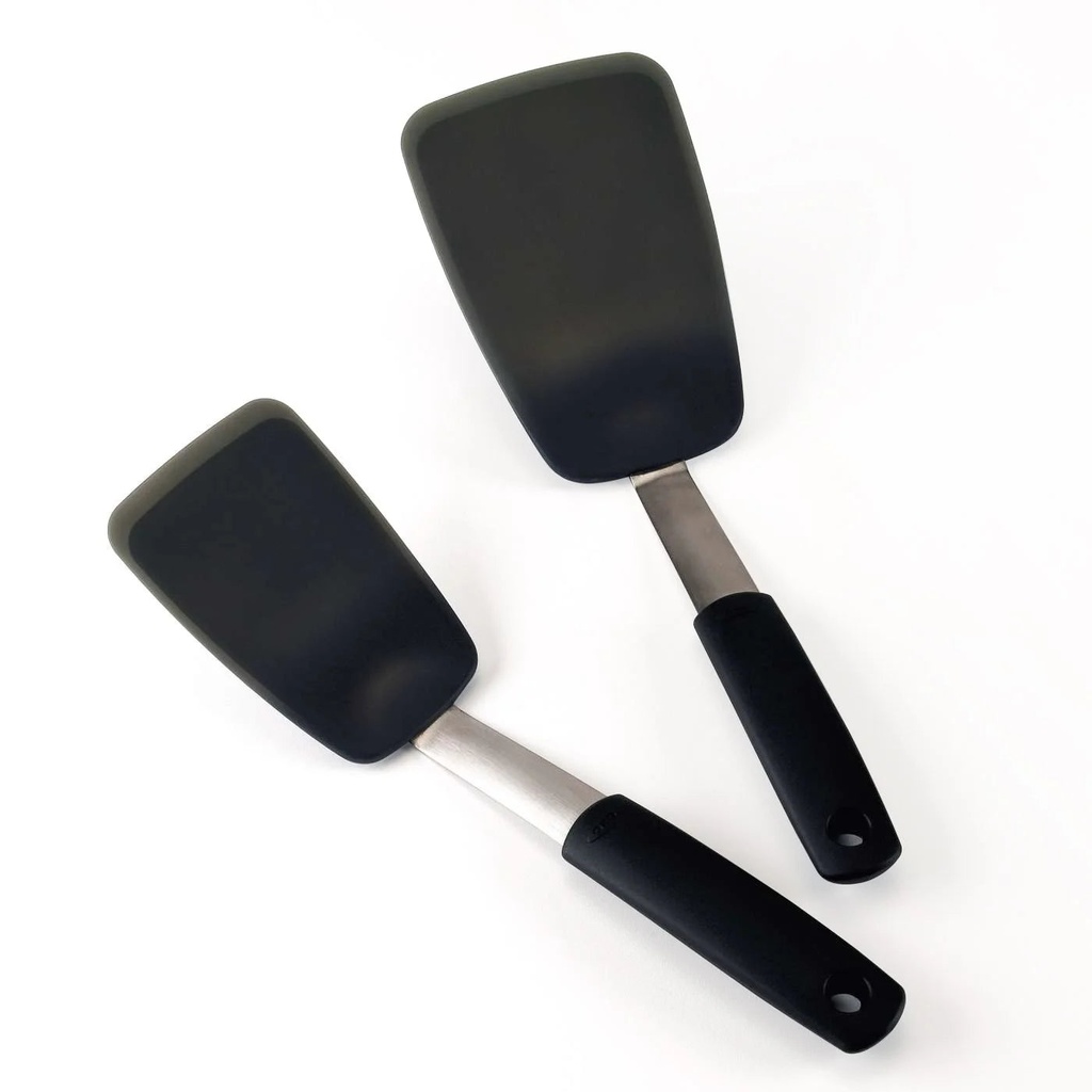 oxo-good-grips-silicone-flexible-turner-set-of-2-05-c8937024375b96cec776140619b38799.jpg