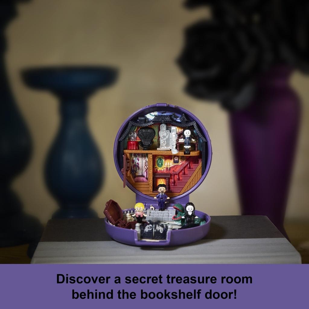 polly-pocket-collector-the-addams-family-compact-special-edition-dolls-and-playset-02-55a5b96a-806d-470f-bab2-e16bba766e4b.75682649cbeac7b1be0ecf3ebb994b1a.jpg