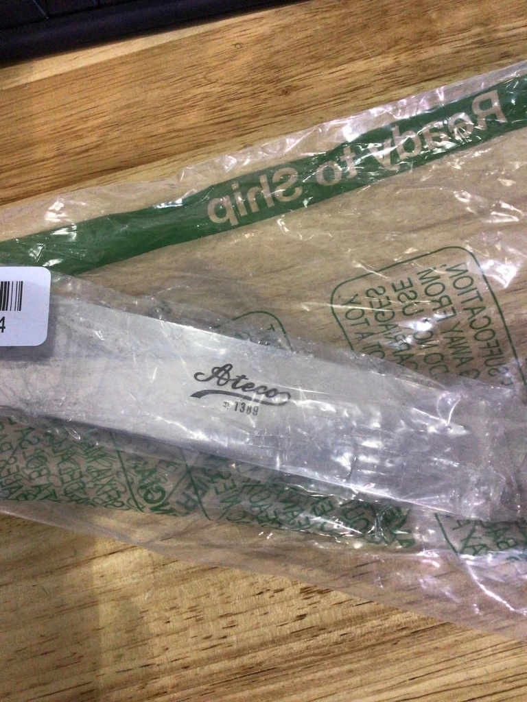 ateco-1389-offset-spatula-with-9-75-inch-stainless-steel-blade-wood-handle-03-3165e665df8e4d47369877528415173e.jpg