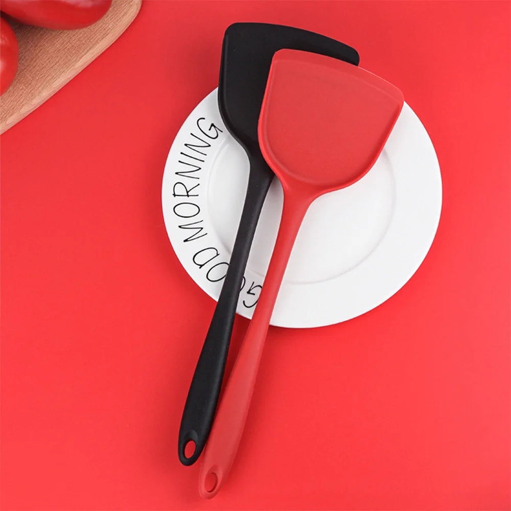pack-of-2-silicone-wok-spatula-non-stick-heat-stain-and-odor-resistant-easy-to-clean-and-dishwasher-safe-seamless-kitchen-utensil-for-cooking-baking-stir-fry-05-f639d929adbabfb2971fea5afba3c37d.jpg