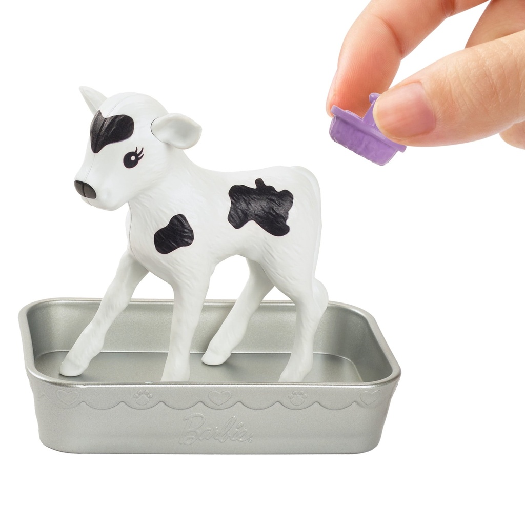 barbie-world-farm-playset-with-10-pieces-including-5-farm-animals-feeding-accessories-03-510cabb8-3e89-4ce2-a38c-55a9e455d980.99375aeecd3096bc3e0580c185d94c65.jpg