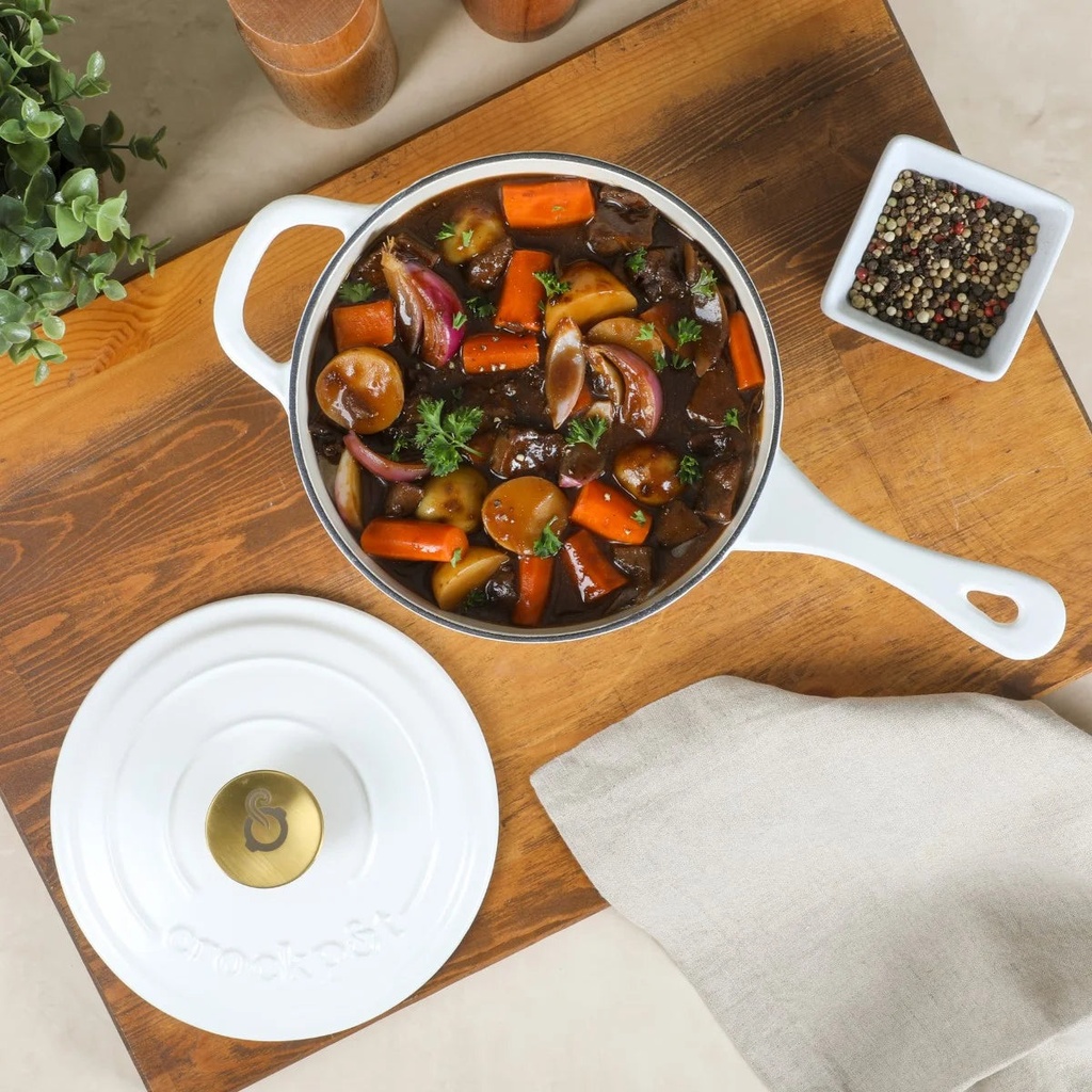 crock-pot-3-qt-enamel-cast-iron-sauce-pan-w-lid-matte-linen-white-03-a5e1856b8560d4ca11516f847ee3db20.jpg