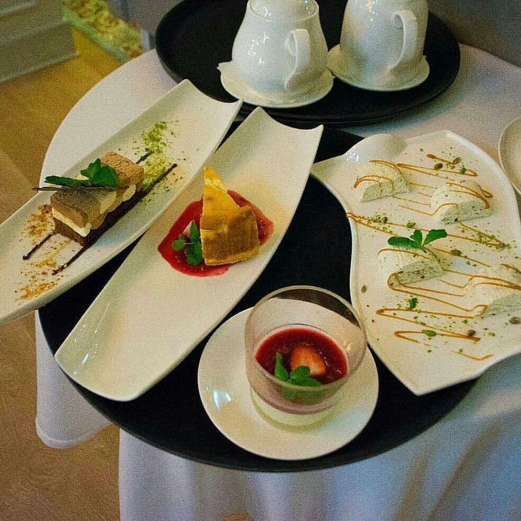 wilmax-fine-porcelain-set-of-dishes-16-x-5-set-of-3-05-64fb207a71b1dfc8c303386c39df0e41.jpg