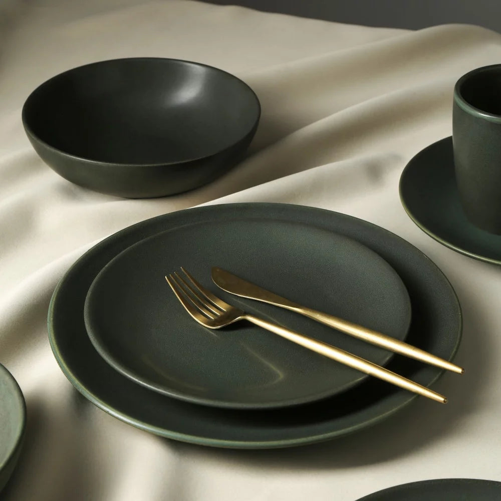 stone-lain-grao-stoneware-collection-dinnerware-set-32-piece-service-for-8-green-02-9f53b0f648f500c8eb619736179c3a44.jpg