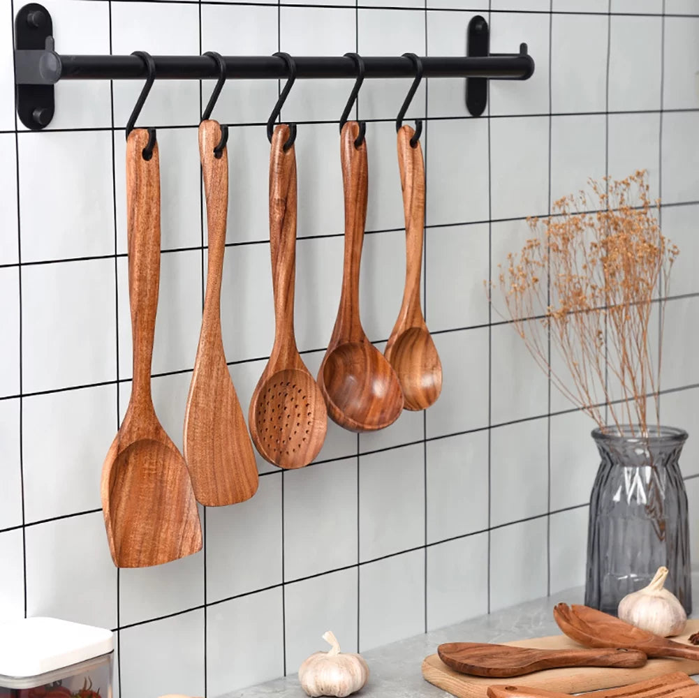 eastin-7pcs-teak-wooden-kitchen-cooking-utensils-non-stick-spoons-and-spatula-cookware-for-home-and-kitchen-05-66f1e2ff7a6c2779e73bb1778267bf5b_7f905ee7-83e2-4899-ae39-e831930b1bc7.jpg