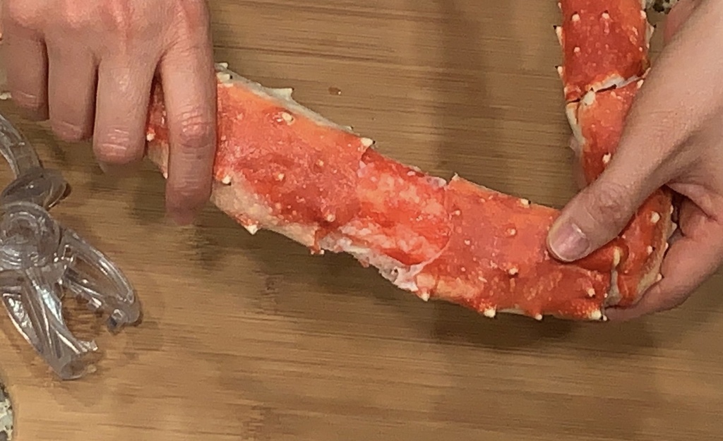 grumpus-king-cracker-crab-leg-cracker-kitchen-utensil-crab-cracker-seafood-tool-07-868939dd-76de-4589-b9ad-cf538257381a.71f92cc50aa872d6983b5764218fd7fa.jpg