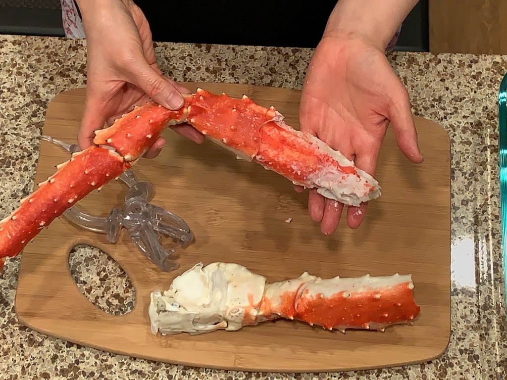 grumpus-king-cracker-crab-leg-cracker-kitchen-utensil-crab-cracker-seafood-tool-08-a75b7e42-b8a6-4b90-91f0-4d03243816c2.5b48debae6e3769385092ca612960a1e.jpg