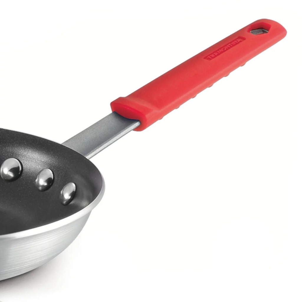 tramontina-commercial-8-non-stick-restaurant-fry-pan-04-e8b971fab29baf59a3c262d41b21125f.jpg