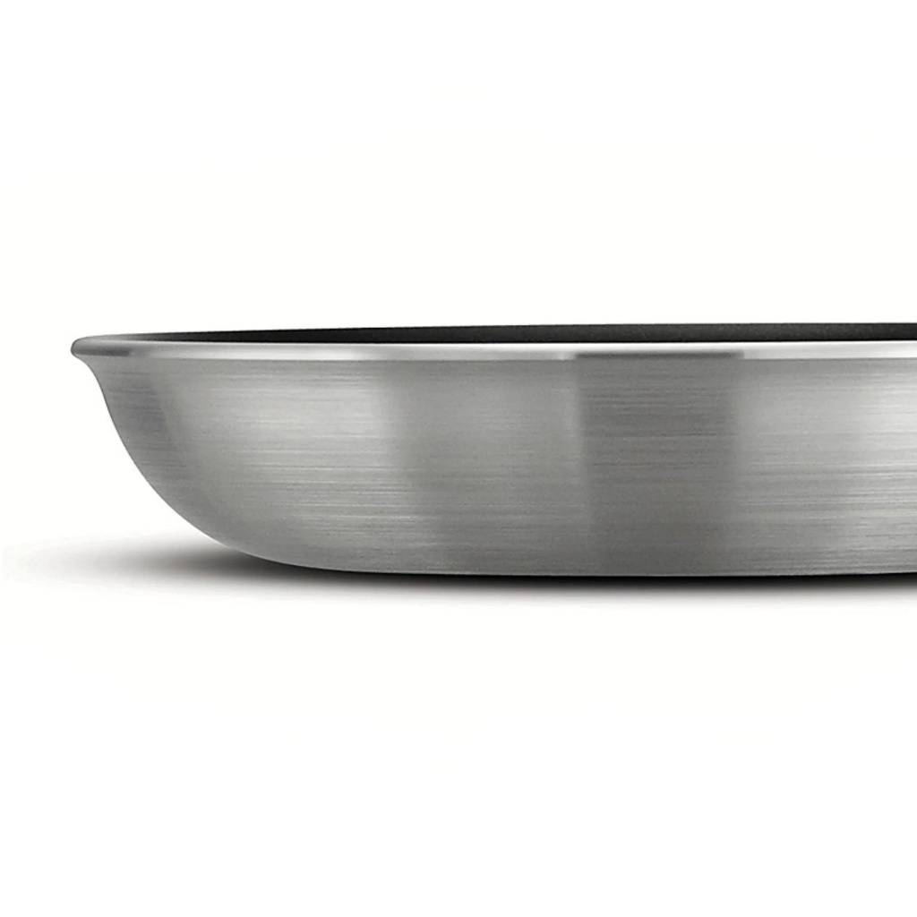 tramontina-commercial-8-non-stick-restaurant-fry-pan-08-21bfbeb22b44ad18ab81eebfdbe5ee5c.jpg
