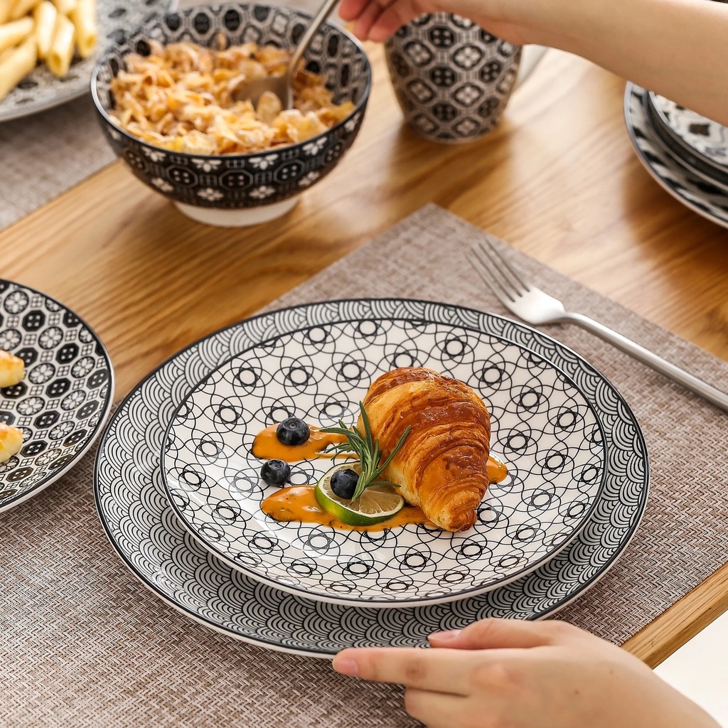 vancasso-32-piece-porcelain-dinnerware-set-black-white-dinner-set-service-for-8-03-96ae70e87de7c6c994bc5edac47e9a6c.jpg