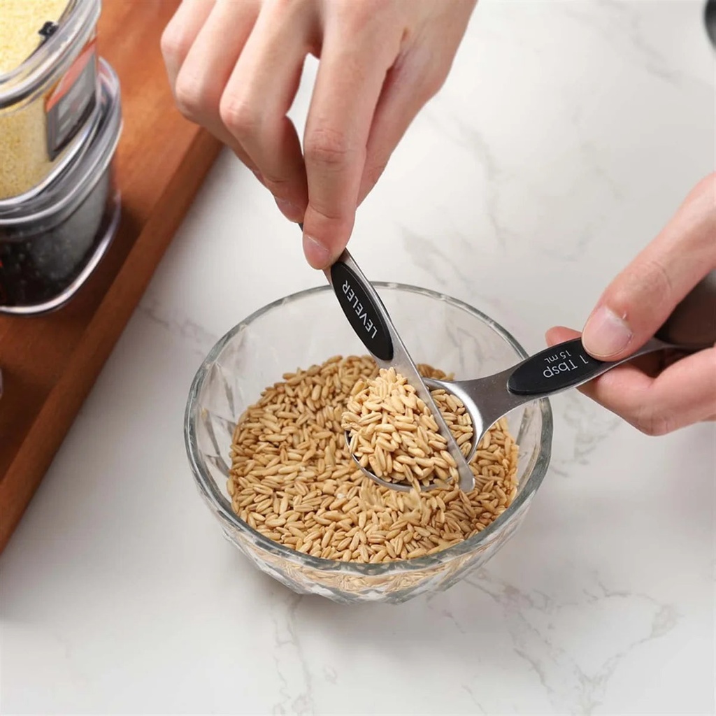 16pc-magnetic-stainless-steel-measuring-cups-spoons-set-7-heavy-duty-cups-8-double-sided-spoons-with-leveler-black-06-fd4cb5a8a152a20da529f00d6b161940.jpg