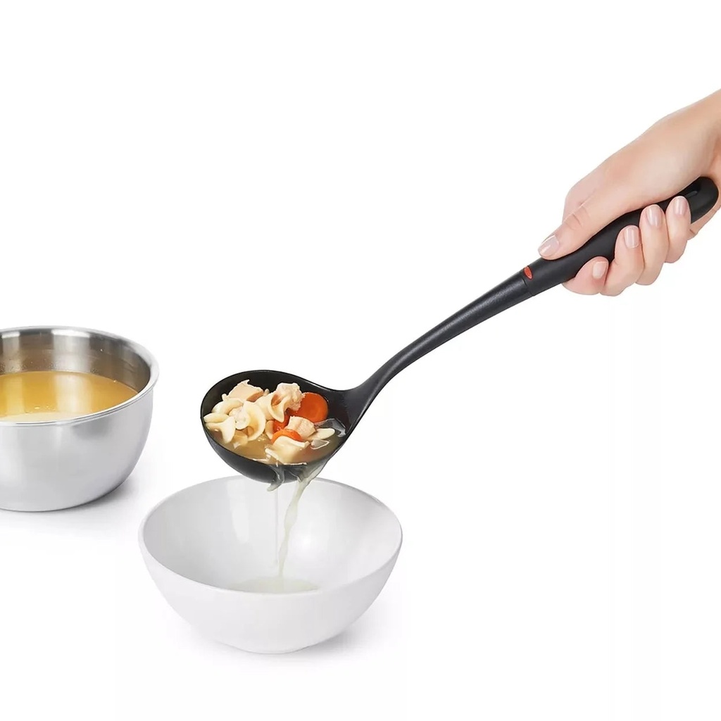 oxo-5-piece-nylon-kitchen-utensil-and-tool-set-02-b88d031d0c0f6cebbbd0fc698ba42765.jpg