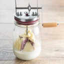 kilner-small-manual-butter-churner-04-46f1f1aa-bcd3-40d5-a304-e00a037765f6.249fade349daa379615e93bff728fe41.jpg