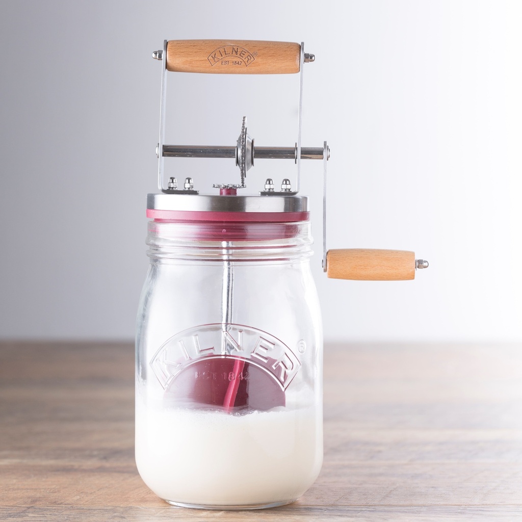 kilner-small-manual-butter-churner-09-d02d0b9d-183d-4477-9008-89be580a754b.2e655c10baf1bc17cdbc0f8171139ae6.jpg