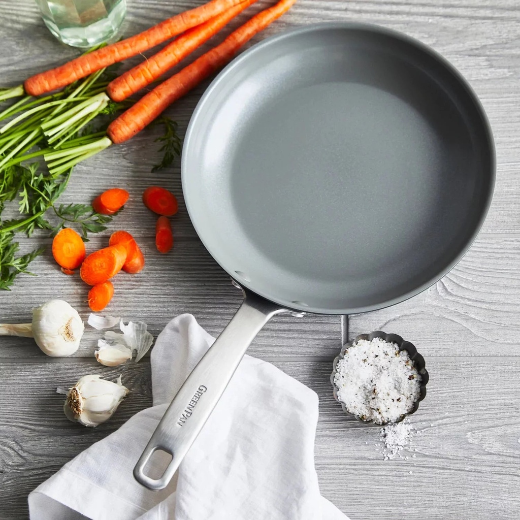 greenpan-chatham-ceramic-nonstick-5-piece-cookware-set-02-c0e1745de5025dc2712961ddd098354f.jpg