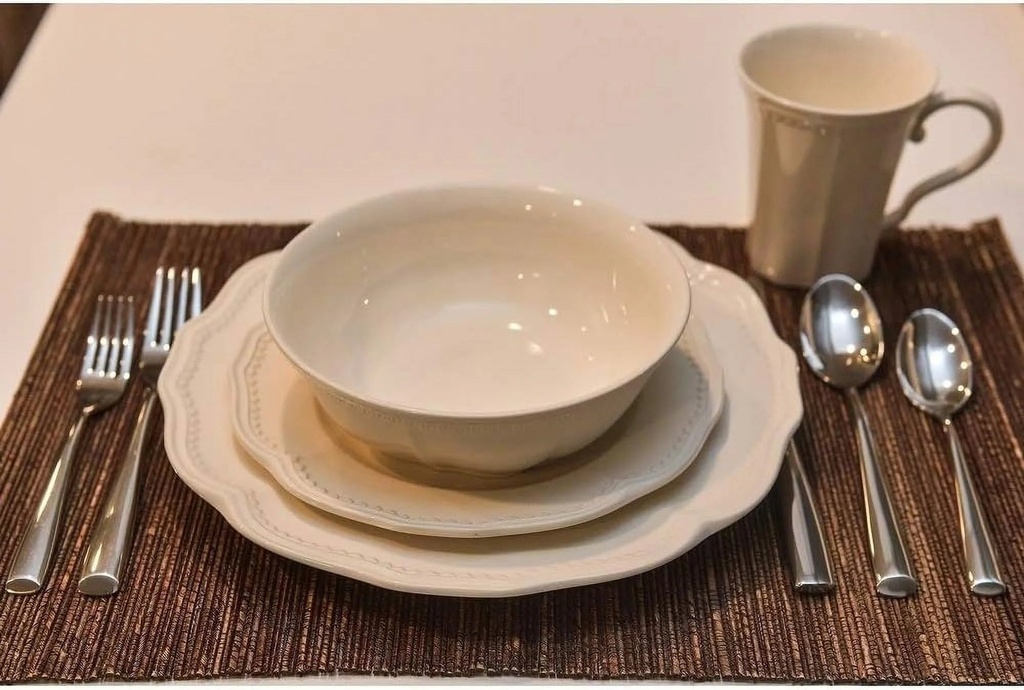 red-vanilla-fn900-16c-classic-white-dinner-set-with-coupe-bowl-16-piece-02-2141b1fccbc29f1302c7d8d3debbe764.jpg