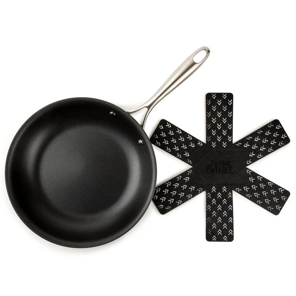 thyme-table-non-stick-8-fry-pan-hard-anodized-03-e17440e0c6689be2b34fd9eb17456726.jpg