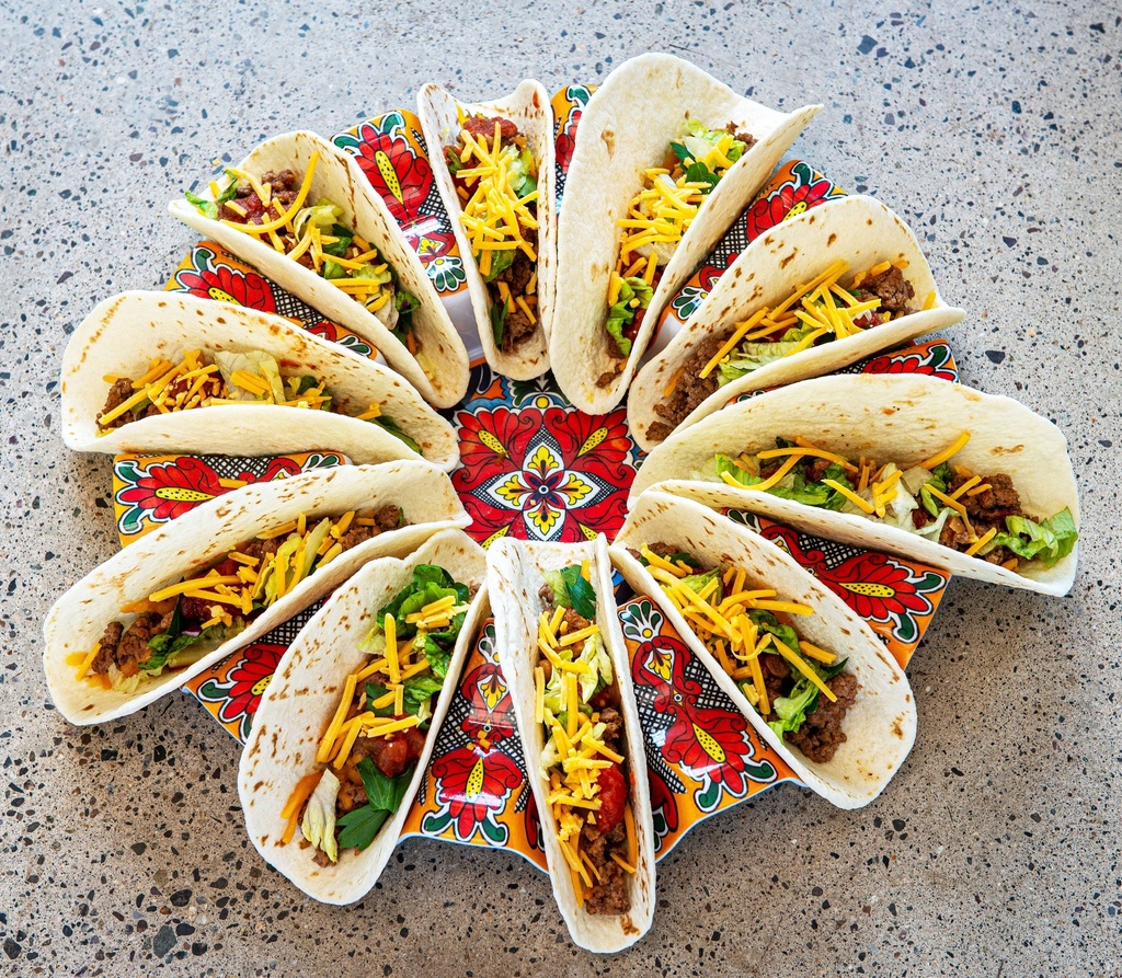 prepara-taco-round-holder-carousel-serveware-red-04-1b428005-fc34-4e13-a52c-090e298e2c55.6aea7ac0cb3064a4f7cf10cd77ff185e.jpg
