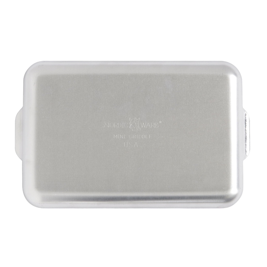 nordic-ware-mini-ceramic-griddle-gray-11-5-x-7-2-x-1-11-7814a9cf-bb9a-49a9-95fb-59e2ffcdb9b6.cf80e328cc1cc255571d82fa120c4e31.jpg