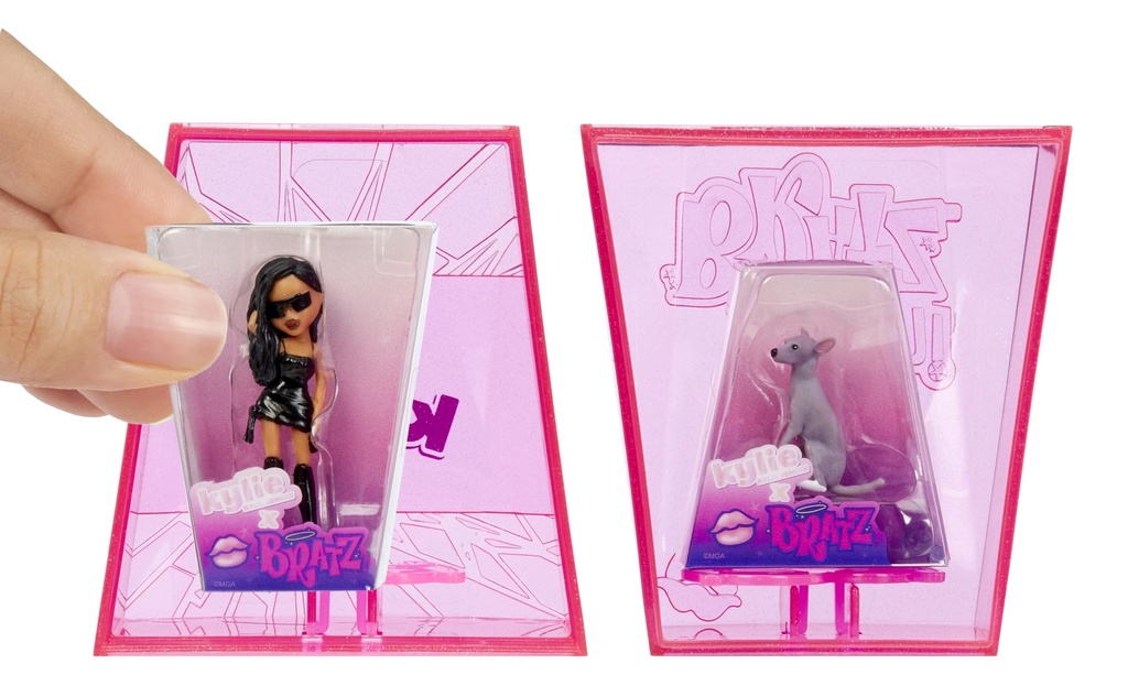 mini-bratz-x-kylie-jenner-series-1-collectible-figures-2-minis-in-each-pack-blind-packaging-doubles-as-display-04-3232d171-d409-4df2-a62e-55fff3209b93.98a11463c77bb4c5342ceca70d88aa5d.jpg