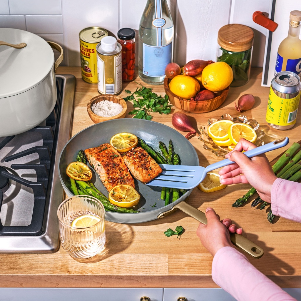beautiful-12-inch-ceramic-non-stick-fry-pan-white-icing-by-drew-barrymore-03-c8986ab7-19a1-4623-9963-905779301c51.afbc14538587b690764e7ecb3eb2c753.jpg