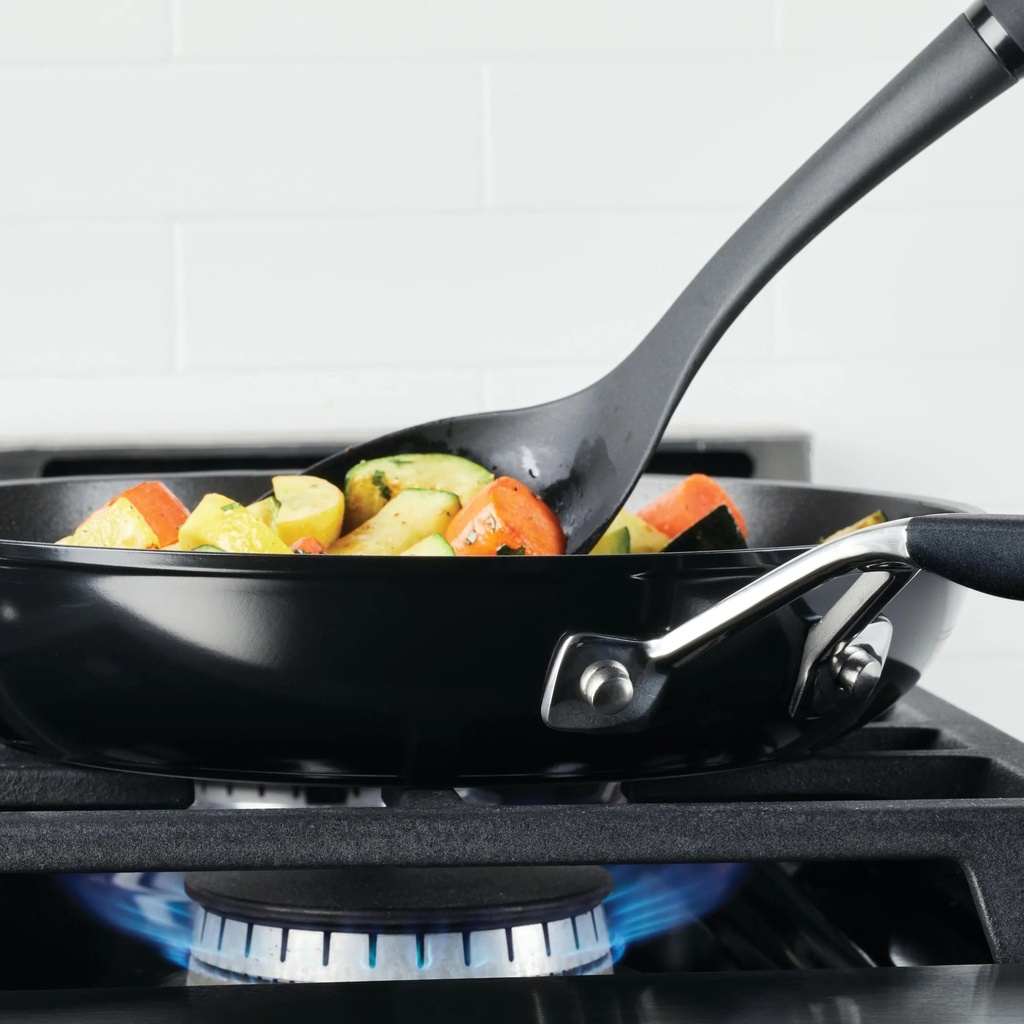 kitchenaid-hard-anodized12-25-inch-nonstick-frying-pan-onyx-black-02-94272a6a46c5966f5d1e39d1f179e46c.jpg