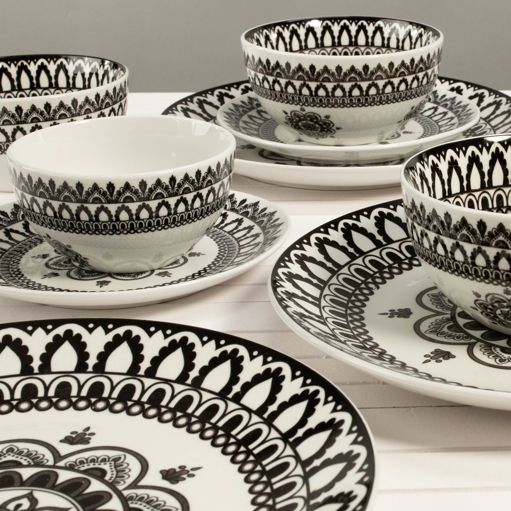 bia-cordon-bleu-stoneware-arabesque-16-piece-dinnerware-set-double-bowl-black-and-white-08-988bcdc4-ff13-4880-a4cd-081fca2baab2.f8d698cf05e86556cc29ca2a29f5e180.jpg