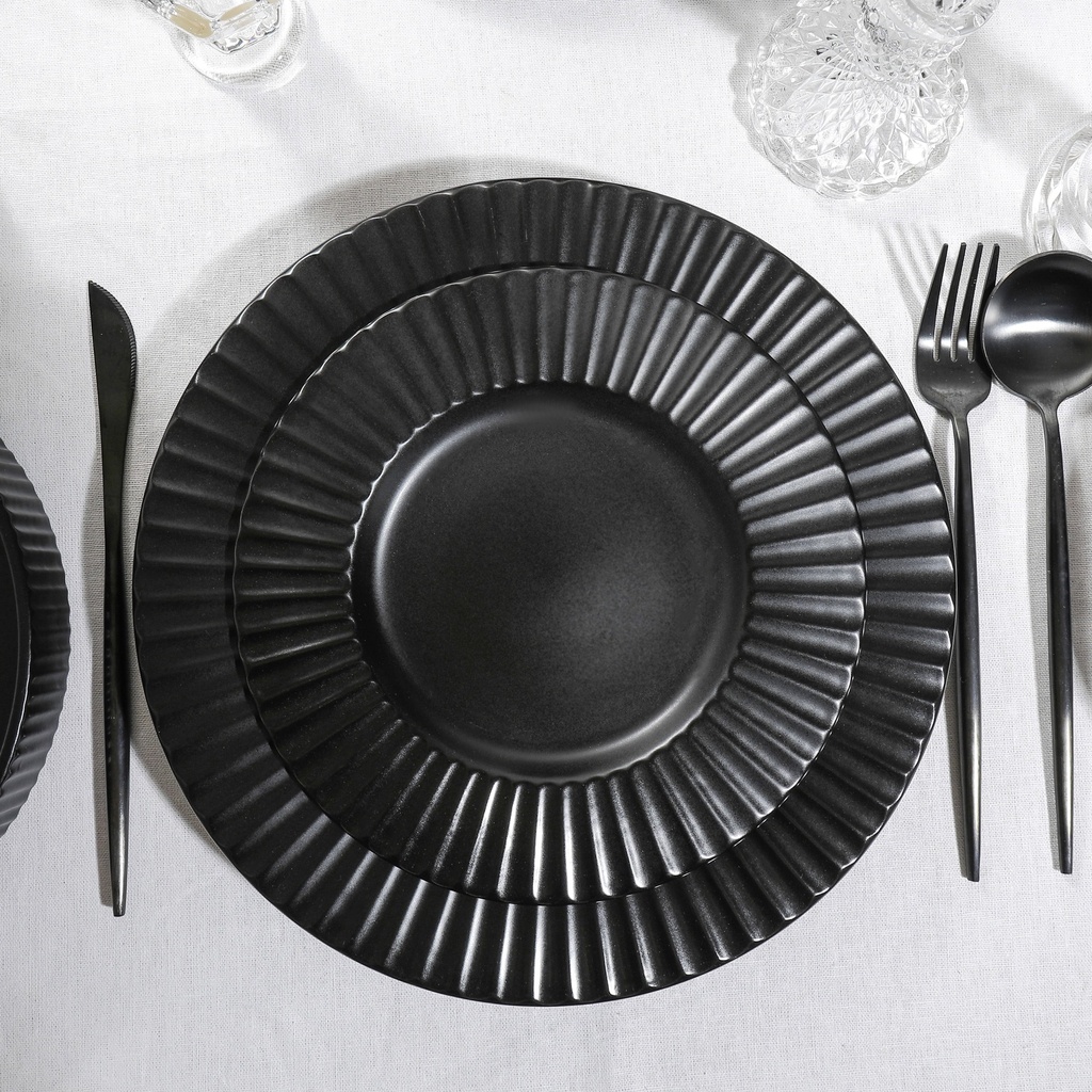 christian-siriano-lusso-16-piece-dinnerware-set-stoneware-black-05-2d263702-092c-4abb-b6d2-7f1b8704e625.2aa93a29cdc5adf5db7ec92c3a60f8b1.jpg