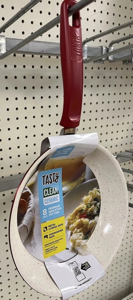 tasty-clean-ceramic-8-non-stick-aluminum-fry-pan-red-09-b42c799152815ef83c1b919dca1d6b10.jpg
